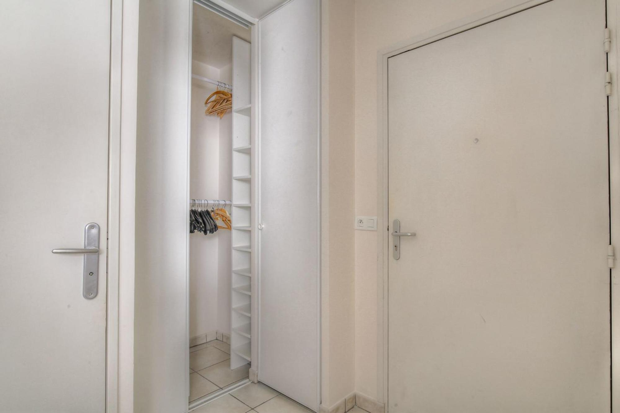 Le Calme Et Cosy Avec Parking Gratuit Apartment ลียง ภายนอก รูปภาพ
