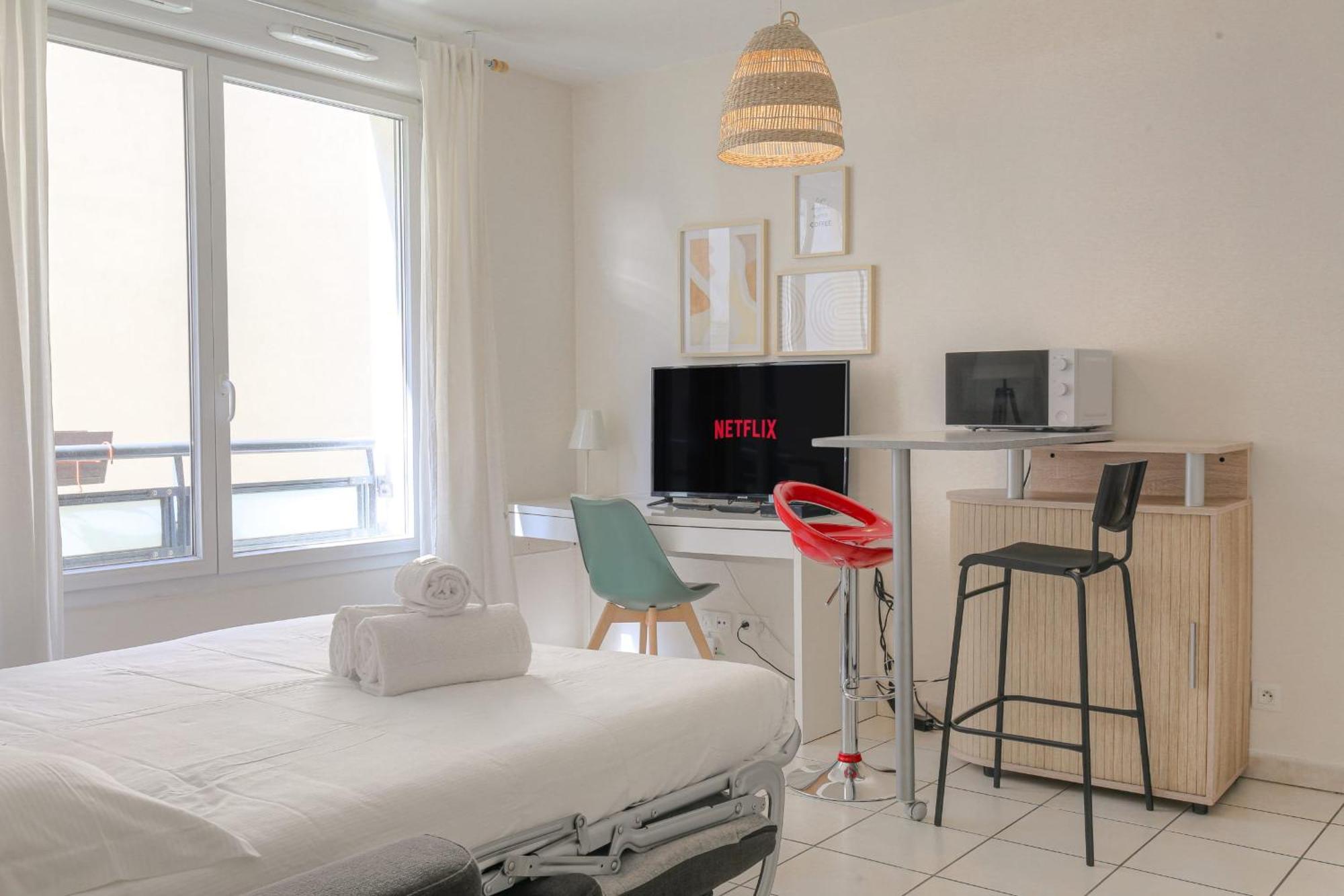 Le Calme Et Cosy Avec Parking Gratuit Apartment ลียง ภายนอก รูปภาพ