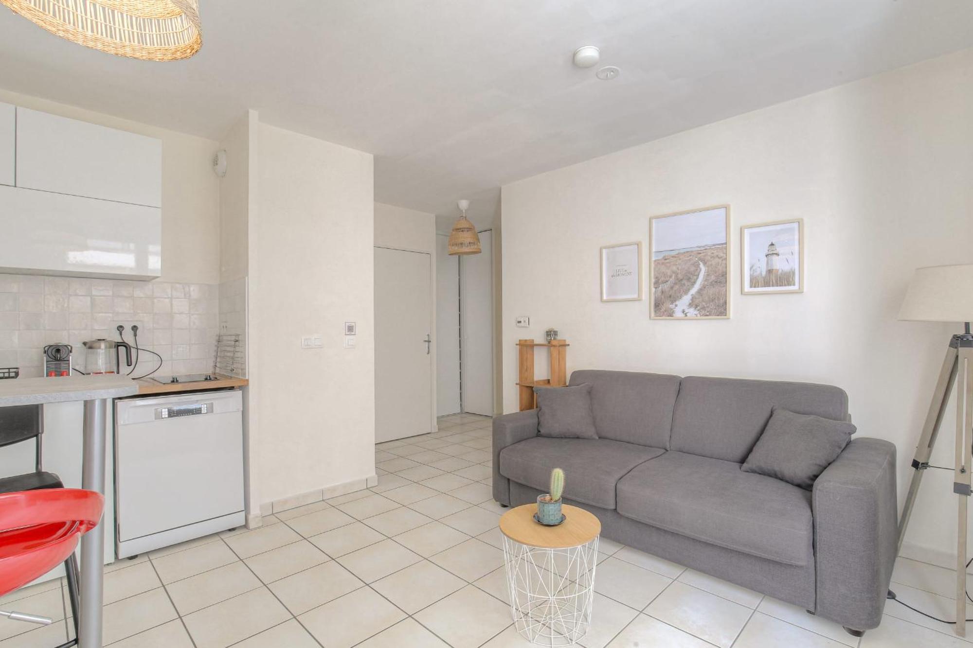 Le Calme Et Cosy Avec Parking Gratuit Apartment ลียง ภายนอก รูปภาพ